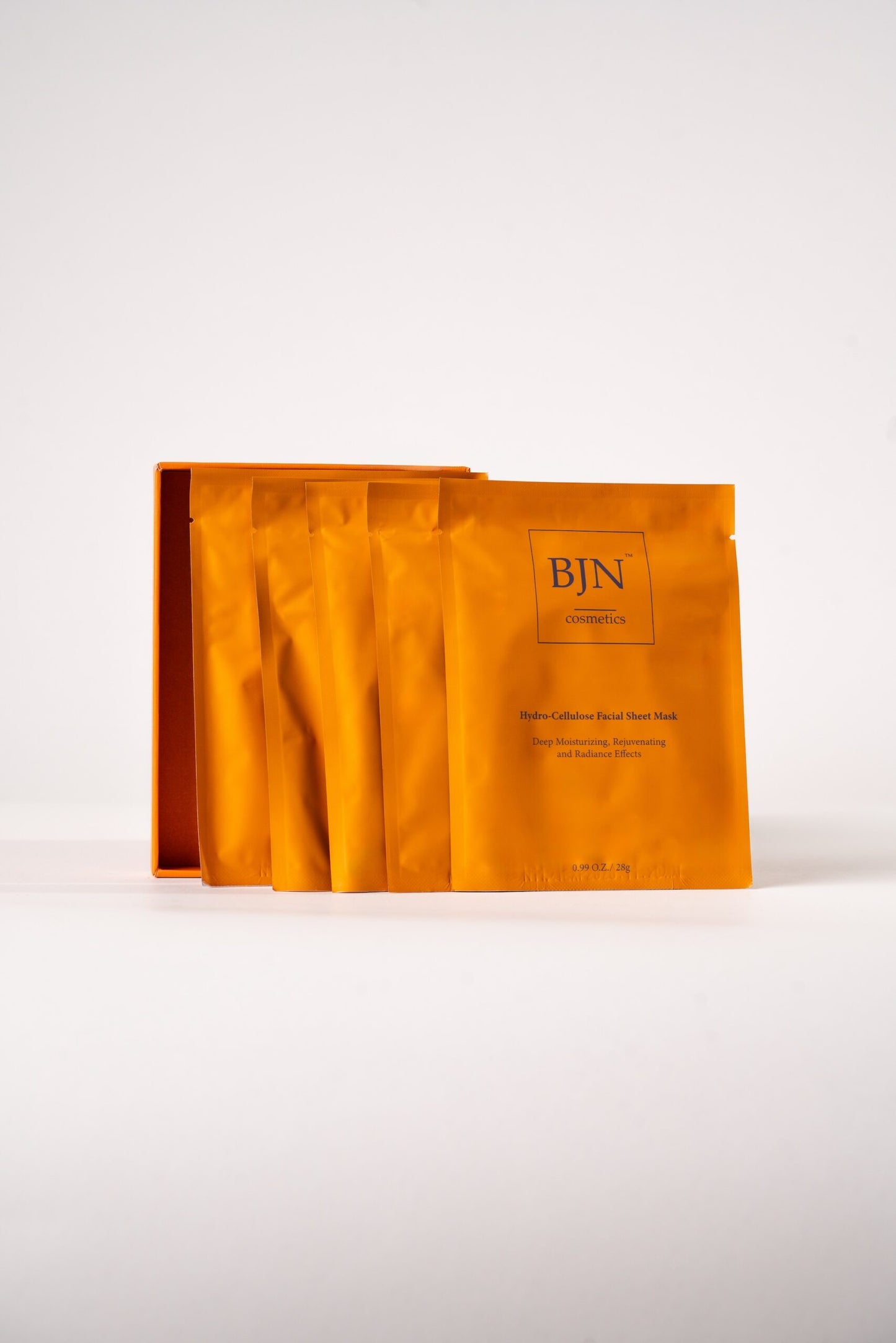 5 vnt BJN cosmetics – Giliai drėkinanti, jauninanti ir švytėjimo efektą suteikianti hidroceliuliozės veido kaukė