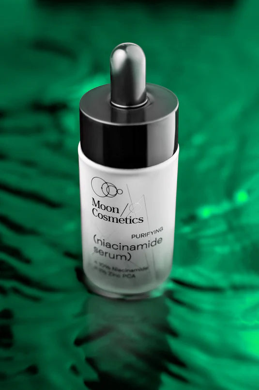 Niacinamido serumas porų mažinimui, 30 ml. daugiafunkcinis serumas su niacinamidu, cinko PCA ir hialurono rūgštimi, pH 5,0-5,5