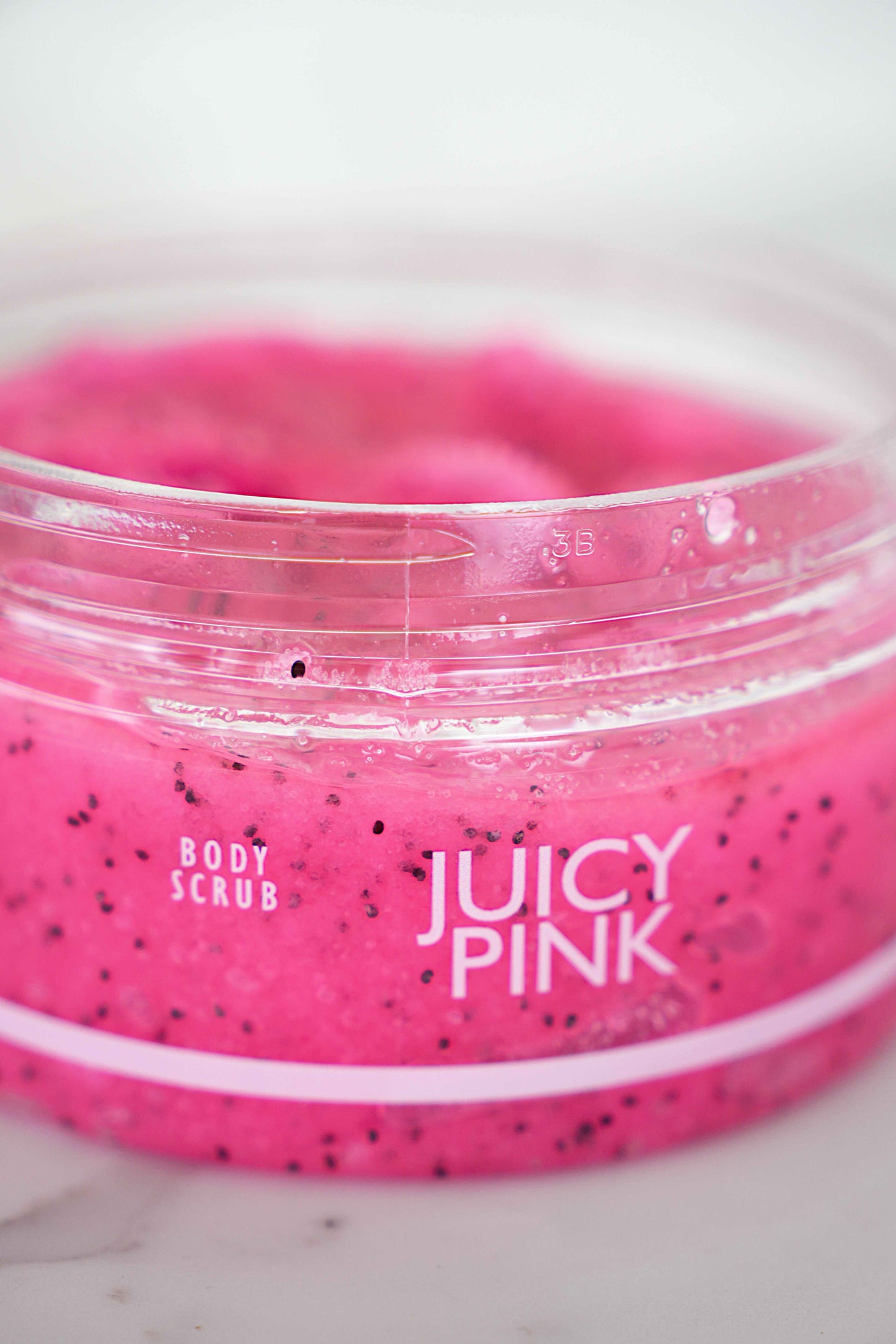 Kūno šveitiklis MALACHITE COSMETICS JUICY PINK, 300g