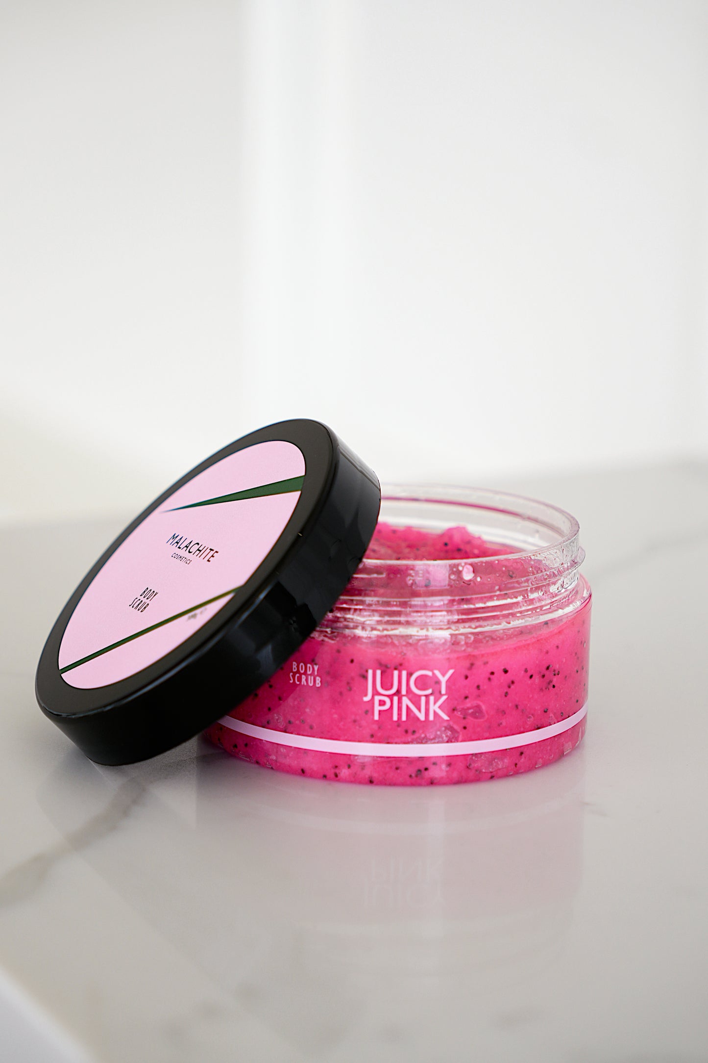 Kūno šveitiklis MALACHITE COSMETICS JUICY PINK, 300g