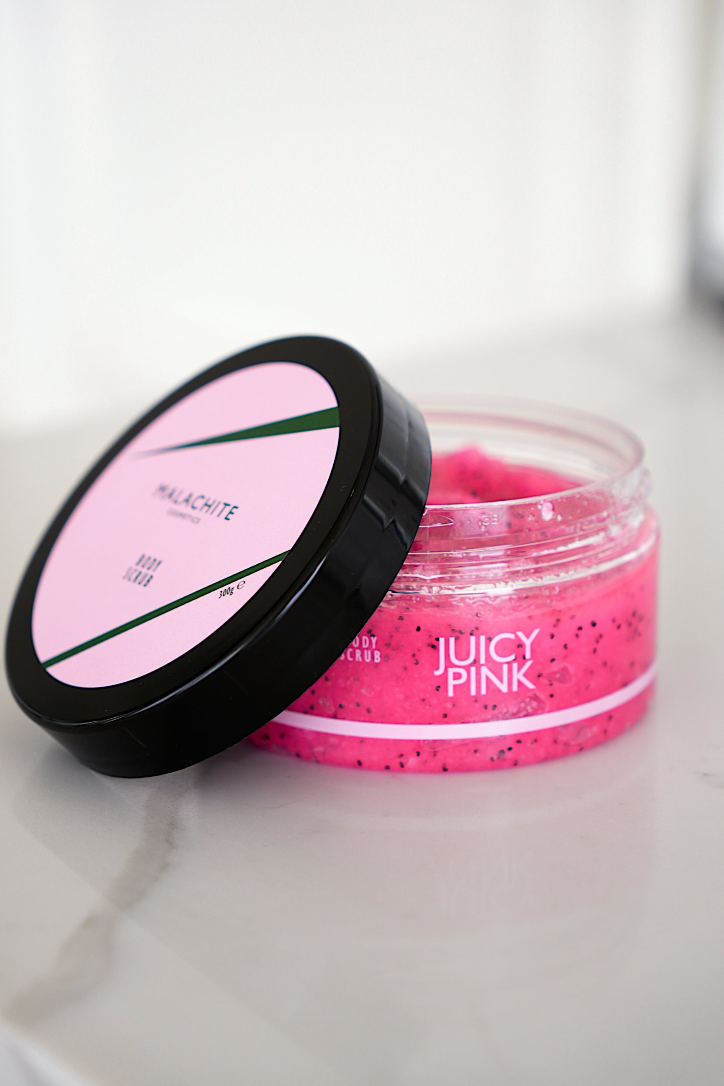 Kūno šveitiklis MALACHITE COSMETICS JUICY PINK, 300g