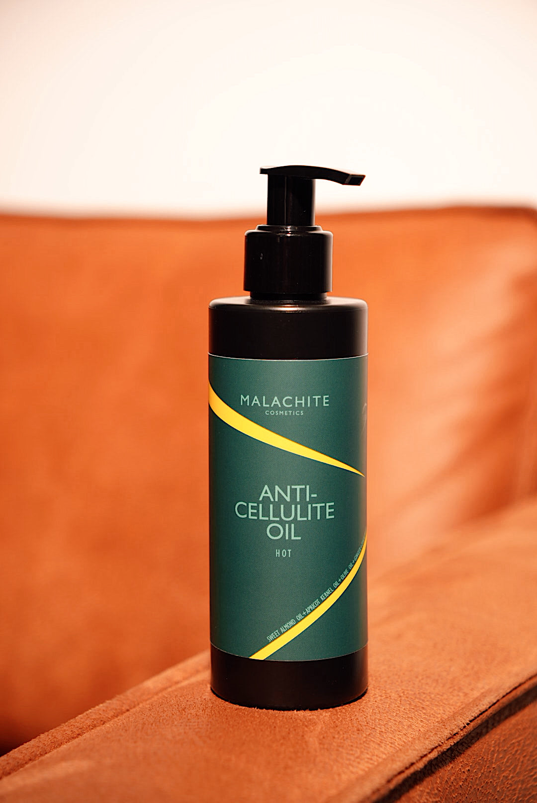 Anticeliulitinis kūno aliejus MALACHITE COSMETICS "Anticellulite oil, hot", 200ml
