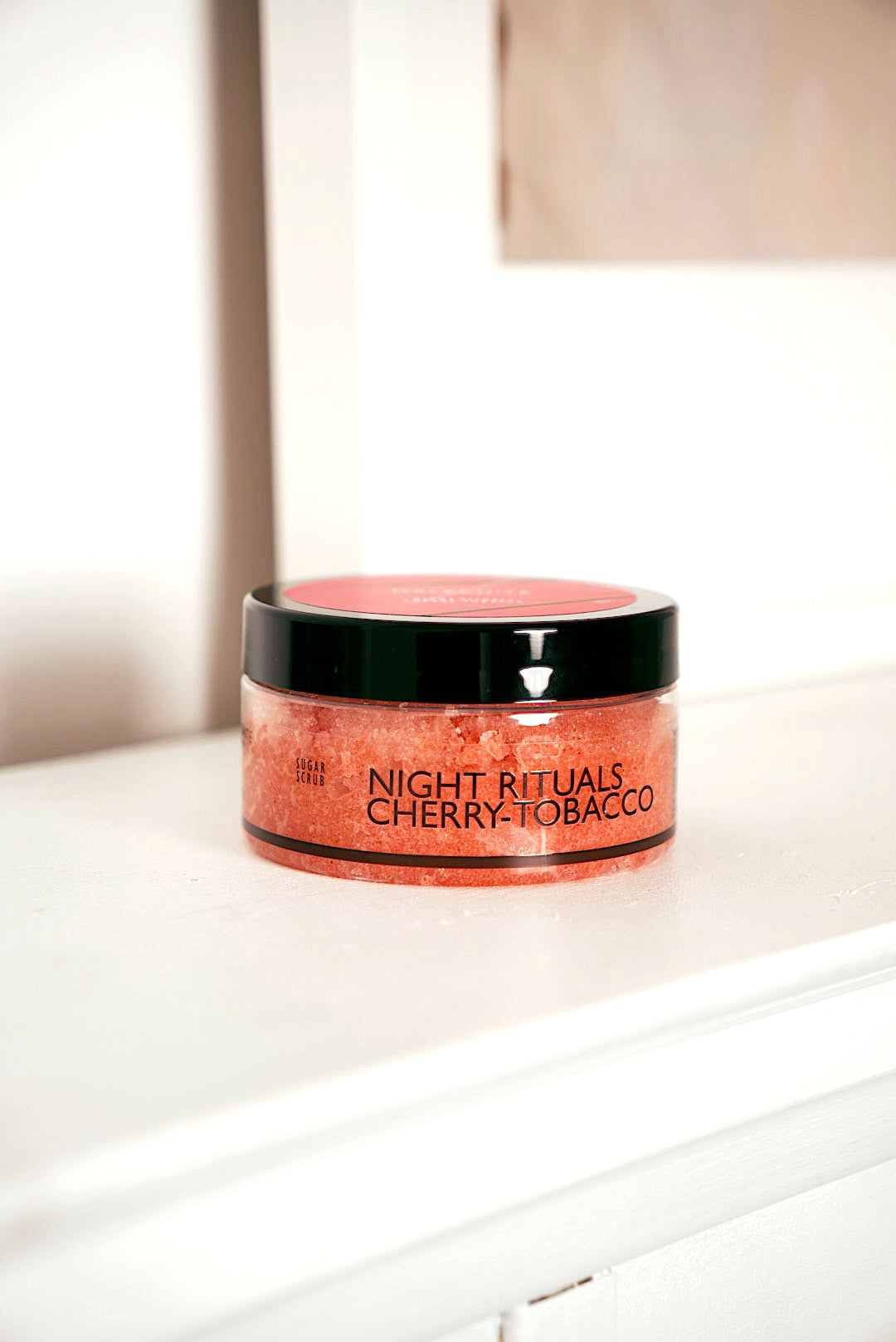 Vyšnių šveitiklis MALACHITE COSMETICS „Night Rituals – Cherry & Tobacco“, 300 ml